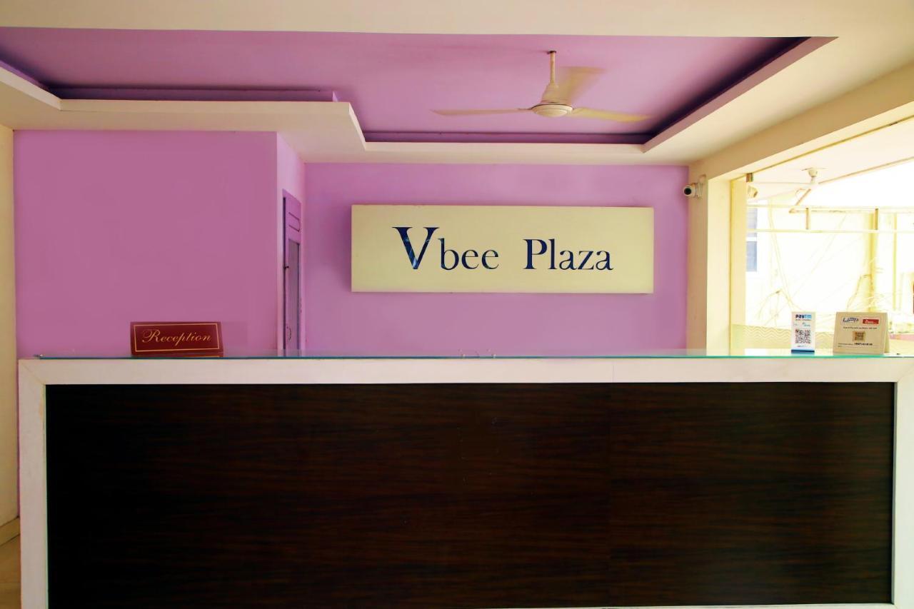 Hotel V bee Plaza Thiruvananthapuram Exterior foto