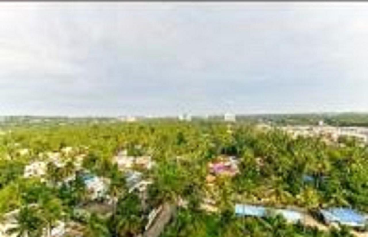 Hotel V bee Plaza Thiruvananthapuram Exterior foto